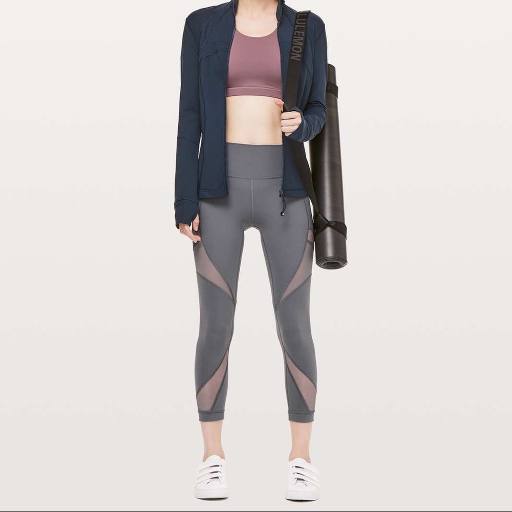 Lululemon Mesh In Motion Crop - Picture 5 of 9